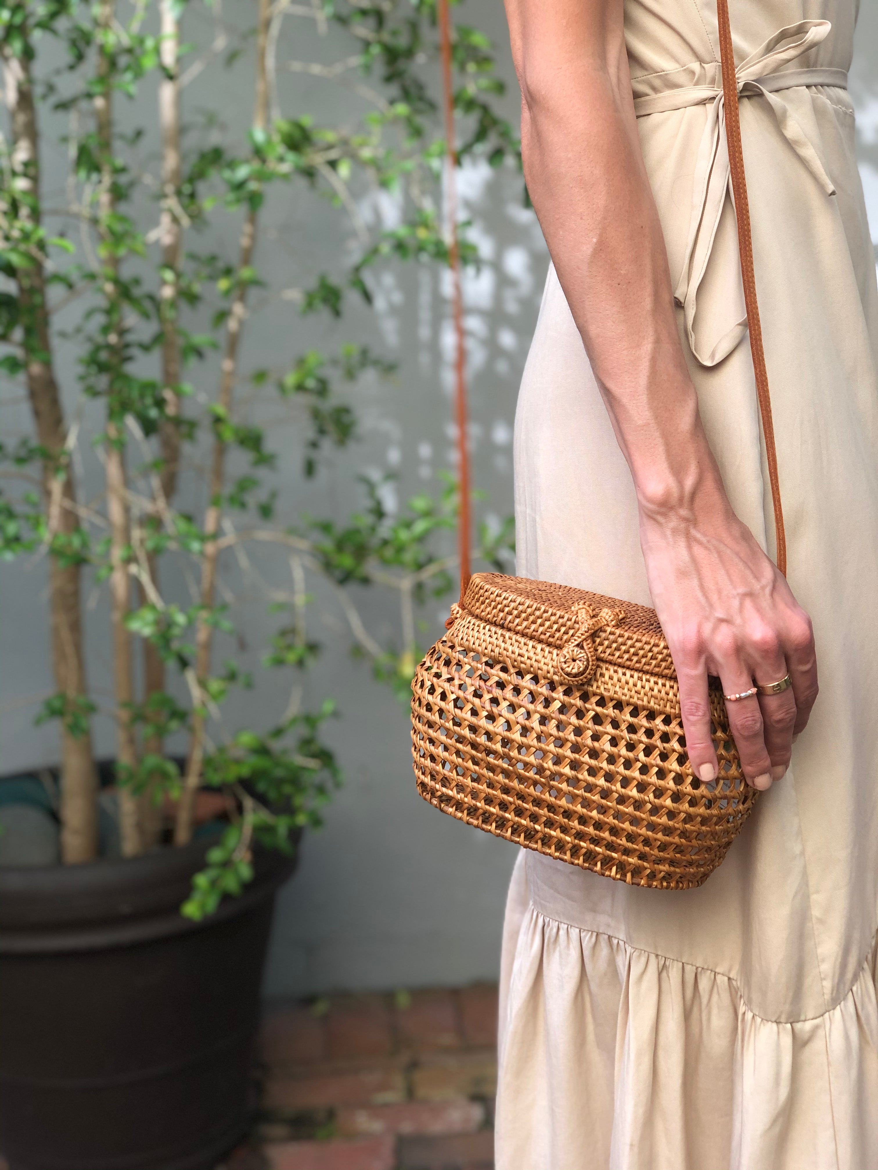 DIY CANE WEBBING BAG | SUMMER BAG DIY - YouTube